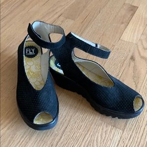 Fly London Yala Perf size 39
